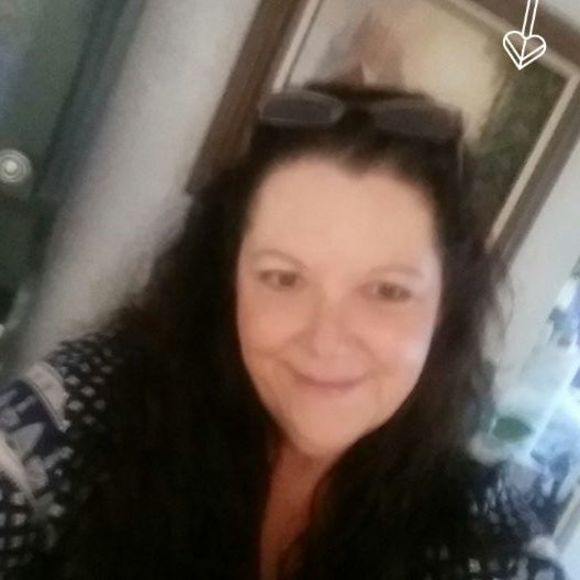 Meet your Posher, Laurie