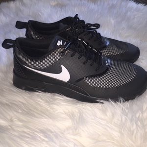 Women's Nike Air MaxThea