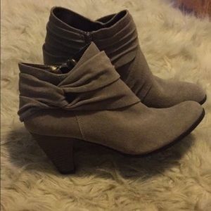 Gray booties with heel