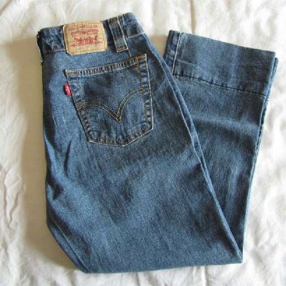 LEVI'S  Nouveau Low Capris 525 Size 6