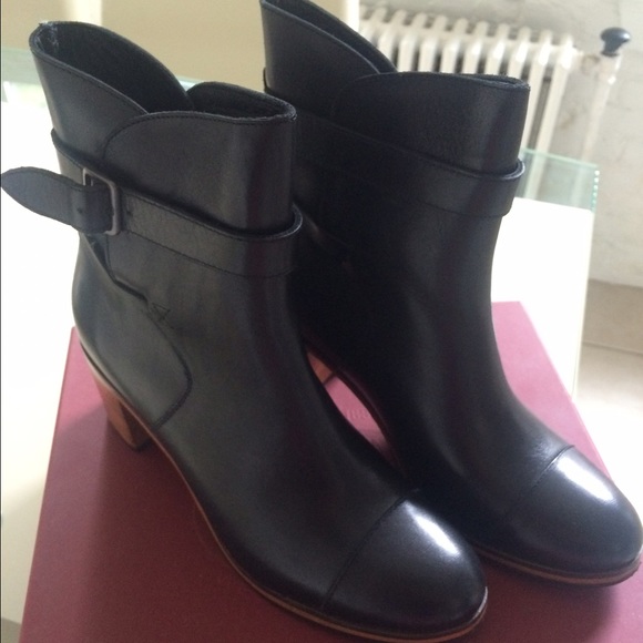 Wolverine leather boots, never worn!