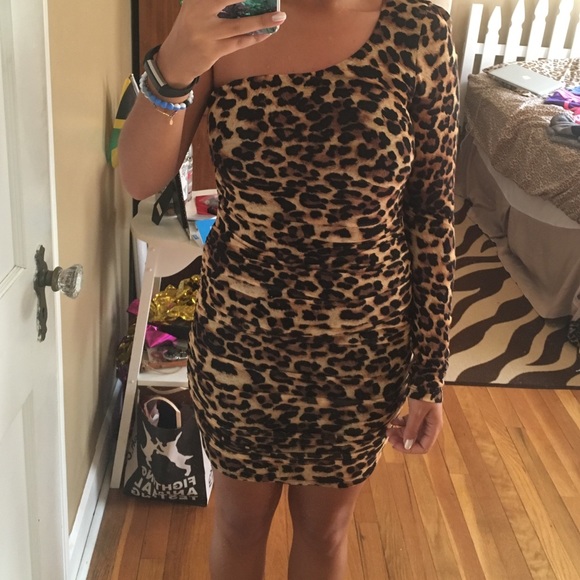 Forever 21 one sleeve dress