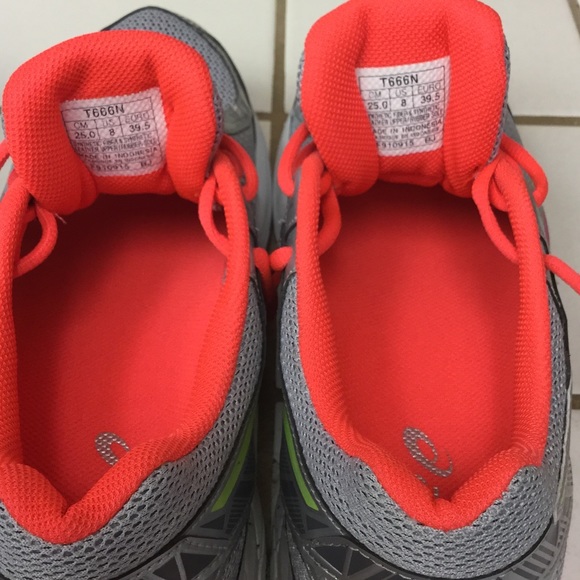 Asics Gel-Exalt Wonens Size 8 - Picture 2 of 4