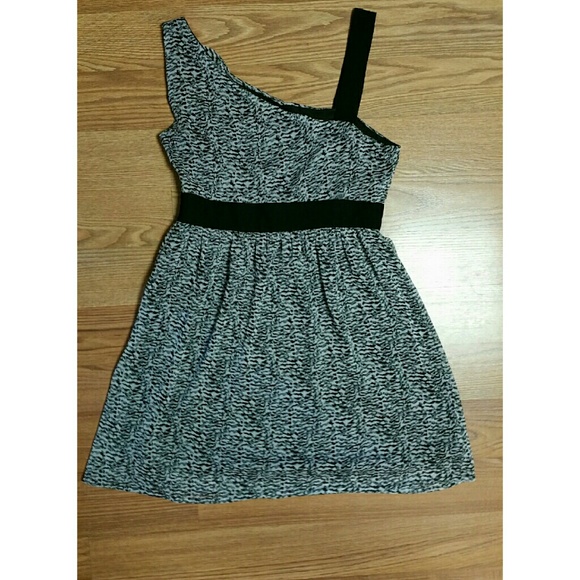 Francesca's Collection Dress - Picture 2 of 4