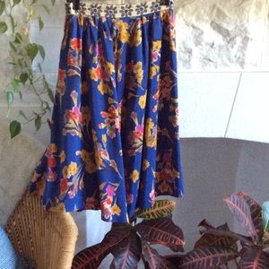 Lovely silk midi skirt