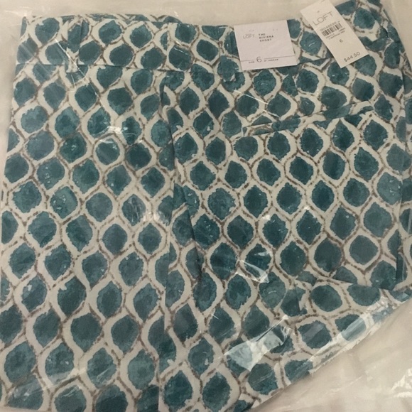 BRAND NEW! LOFT Riviera Short