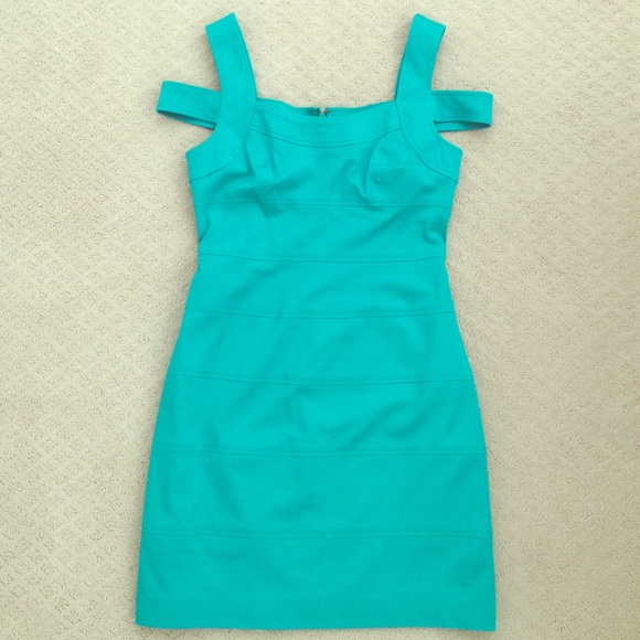 Perfect dress for weddings! BCBG teal dress