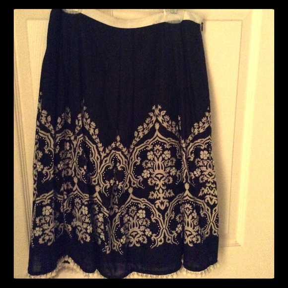 Super cute swirly skirt