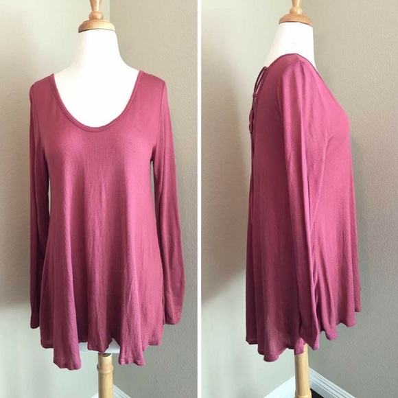 ‼️SALE‼️Cross Back Long Sleeve - Picture 3 of 4