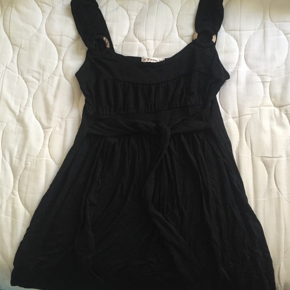 ❤️ Black Top With Bamboo Details ❤️