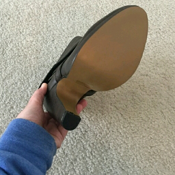 Brown booties - Picture 2 of 4