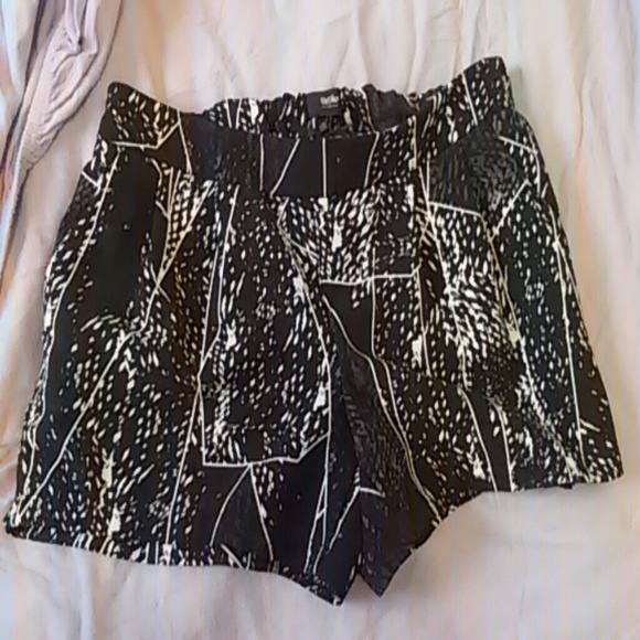 Shorts - Picture 2 of 2