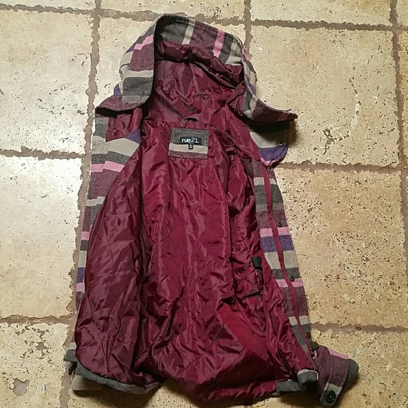 Striped coat - Picture 2 of 4