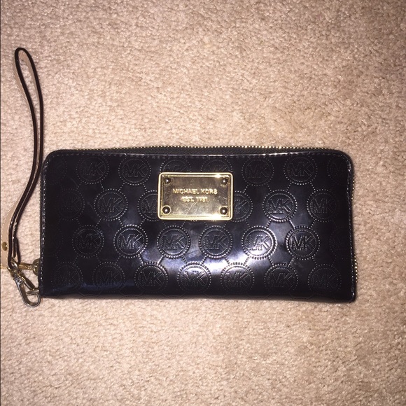 Micheal Kors wallet/wristlet