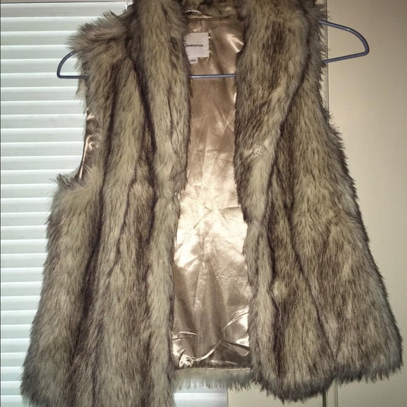 *SOLD* BCBG fur vest - Picture 3 of 3