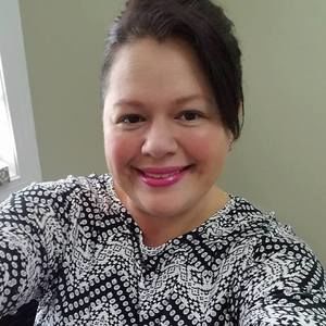 Meet your Posher, Holly