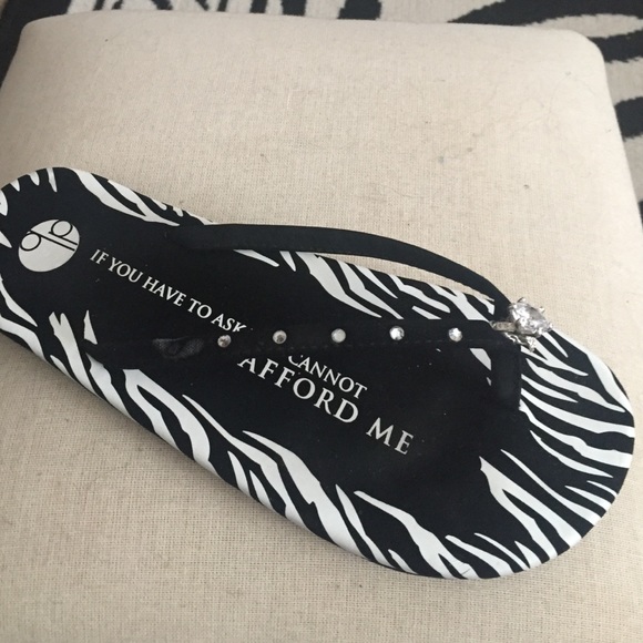 Fun flip flops - Picture 3 of 4