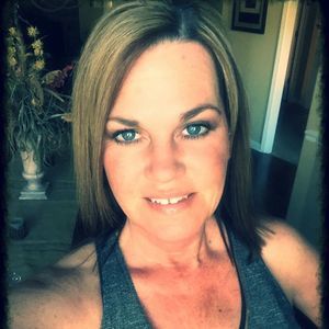 Meet your Posher, Rena'