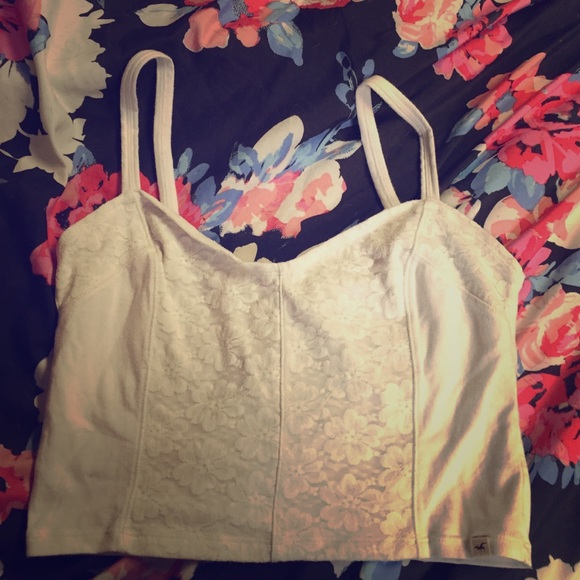 Lace crop top 💕