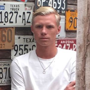 Meet your Posher, Nicholas