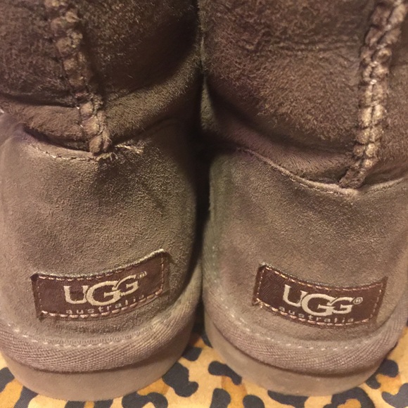 Chocolate brown size 7 Uggs