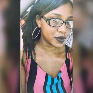 Meet your Posher, Carmella