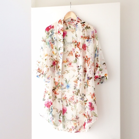 ๐ธ๐ธHOST PICK 8โข6โข16๐ธ๐ธ Sheer Floral Kimono - Picture 2 of 2