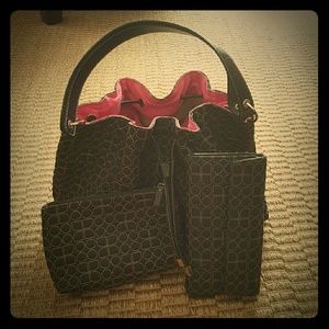 Kate Spade (Classic) -Purse , wallet & makeup bag
