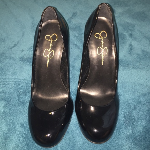 JESSICA SIMPSON CALIE BLACK PATENT HEELS