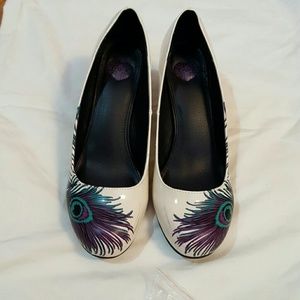 Mod cloth size 11 peacock heels