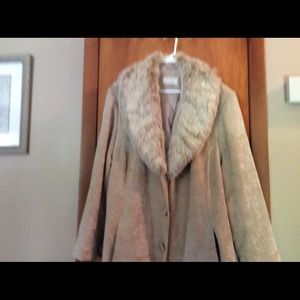 WOMENS WINTER COAT SIZE LARGE