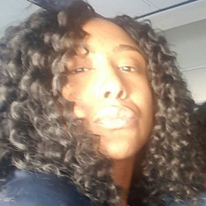 Meet your Posher, Leanna