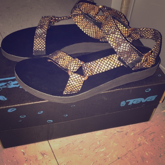 Teva Sandals NIB