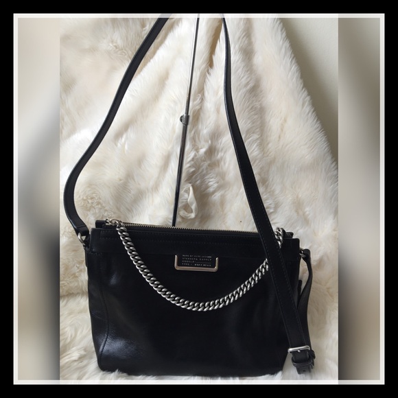 SOLD!!! Marc By Marc Jacobs Top of the Chain Messenger 🎀 - Picture 1 of 4