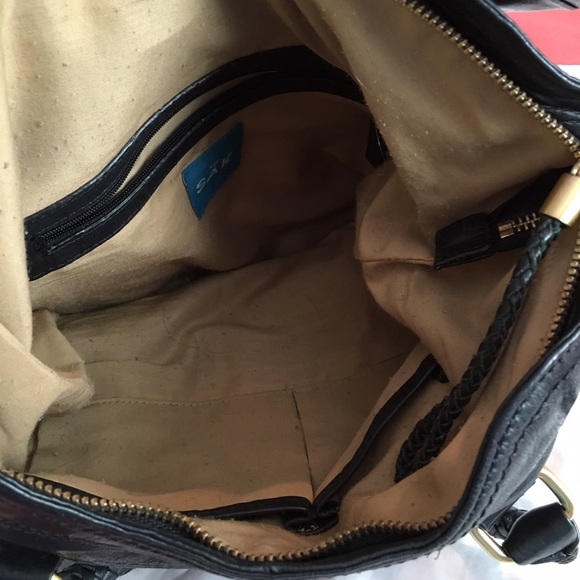 Gorgeous black leather medium-large shoulder bag - Picture 3 of 4