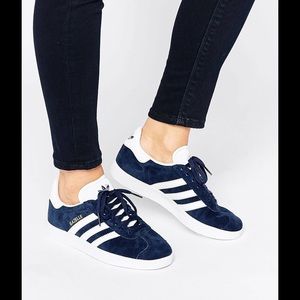 Adidas Original navy suede Gazelle sneakers