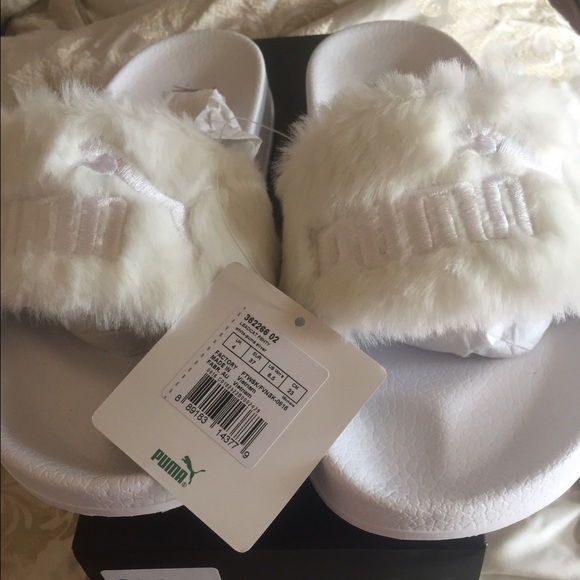 Puma Shoes - SOLDOUT Rihanna x Puma fur slide in white