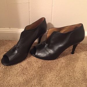 Open Toe Nine West heals
