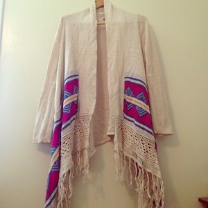 Cream Billabong cardigan.