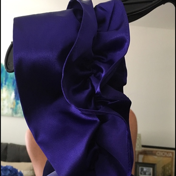 Purple ruffled shoulder dress - Picture 2 of 3