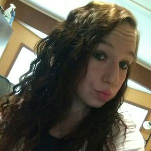 Meet your Posher, Kendra