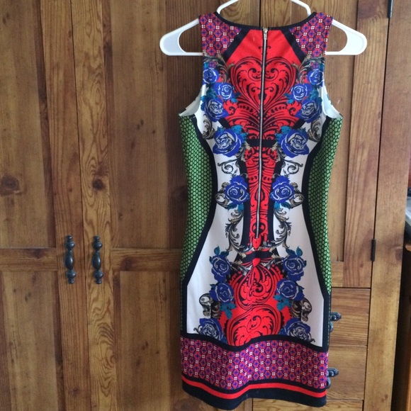 Patterned Dress - Picture 2 of 3