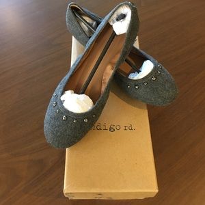 NEW Gray ballet flats, Indigo rd.