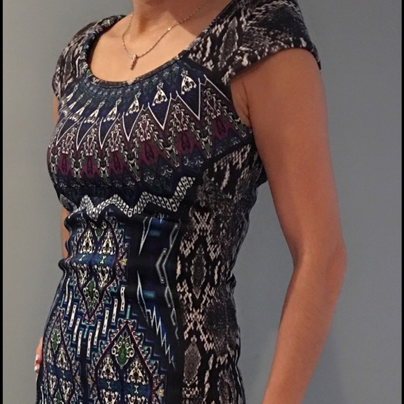 Laundry by Shelli Segal dress