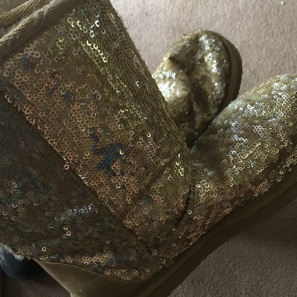 Gold sparkly boots 😍 - Picture 1 of 3