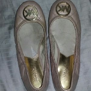 MK ballet flats