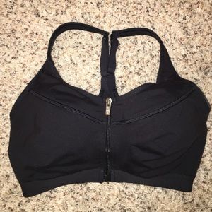 VS Knockout Sports Bra