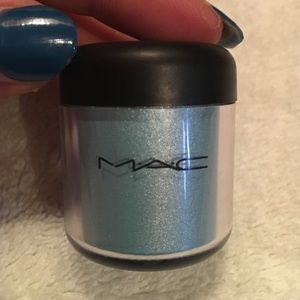 MAC Mutiny Pigment