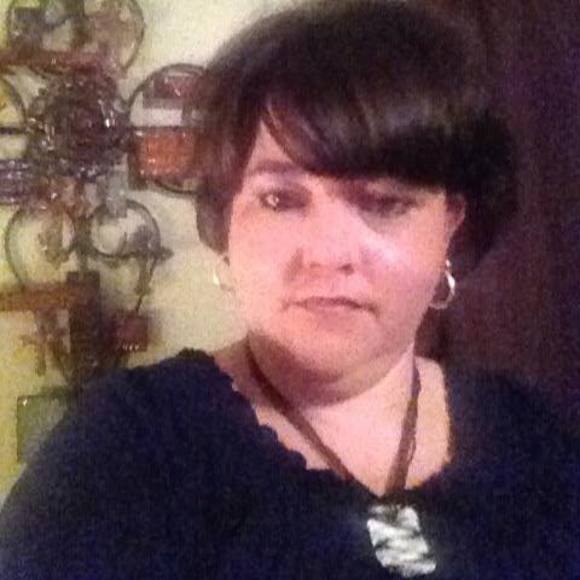 Meet your Posher, Tracie - Picture 1 of 1