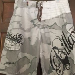 Tan billabong boardshort